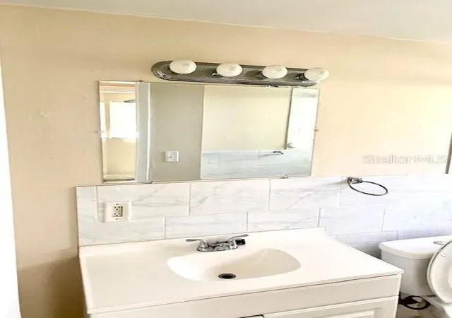 4th image of 9420 Greystone Rd, THONOTOSASSA, FL 33592