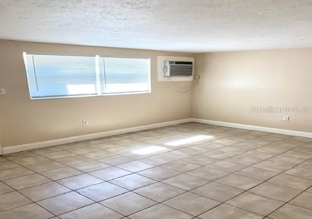 5th image of 9420 Greystone Rd, THONOTOSASSA, FL 33592