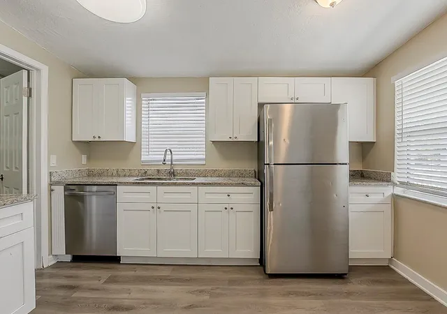 Photo 2 of Single family home for sale at 4010 Emerson Ave S, St Petersburg, FL 33711 | MLS# O6304092 | Listing updated on 2026-09-01