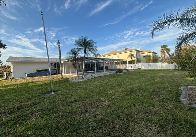 2nd image of 4411 Dolphin Ln, Palmetto, FL 34221 | MLS# A4650694