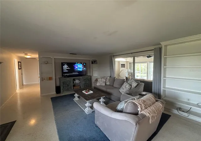 4th image of 4411 Dolphin Ln, Palmetto, FL 34221 | MLS# A4650694