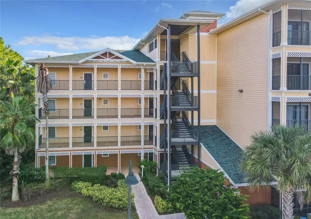 Listing Photo 5 - Condo for sale in building located at 9061 Treasure Trove Ln, Kissimmee, FL 34747 - Unit #403