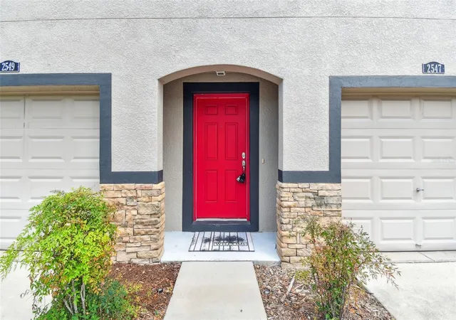 2nd image of 2547 Lexington Oak Dr, Brandon, FL 33511 | MLS# TB8379995