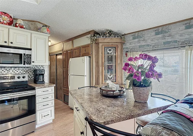 Homes for sale in Clermont, FL | 9000 Us Hwy 192 #214, Clermont, FL 34714 | MLS# S5125865