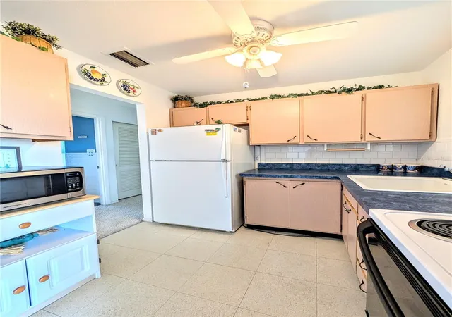 2nd image of 5951 Todd St #D37, Bradenton, FL 34207 | MLS# A4650881