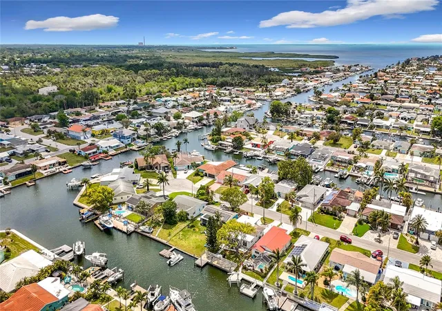 3rd image of 4920 Pelican Dr, New Port Richey, FL 34652 | MLS# TB8380813