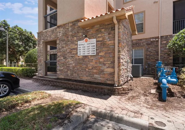 Photo 3 of Sale Pending at 1375 Tuscana Ln #1207, Davenport, FL 33896 | MLS# S5126012 | Listing updated on 2026-09-25