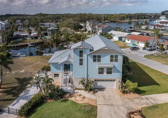 Photo 2 of Single family home for sale at 5040 Waterside Dr, Port Richey, FL 34668 | MLS# W7875122 | Listing updated on 2026-10-05