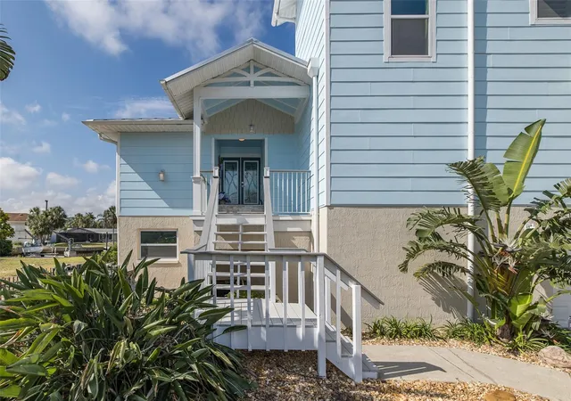 Photo 4 of Single family home for sale at 5040 Waterside Dr, Port Richey, FL 34668 | MLS# W7875122 | Listing updated on 2026-10-05