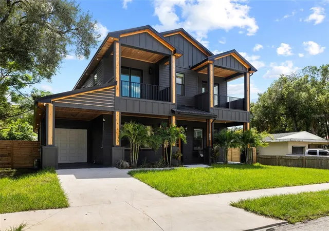 Photo 3 of Single family home for sale at 110 W Hiawatha St, Tampa, FL 33604 | MLS# TB8381004 | Listing updated on 2026-10-05