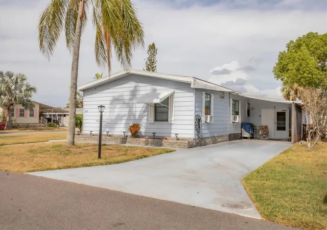 Homes for sale in Palmetto, FL | 6710 36Th Ave E #322, Palmetto, FL 34221 | MLS# A4651094