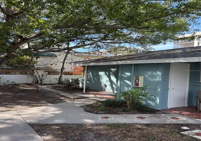 1st image of 170 Roosevelt Dr #5, Sarasota, FL 34236 | MLS# A4651143