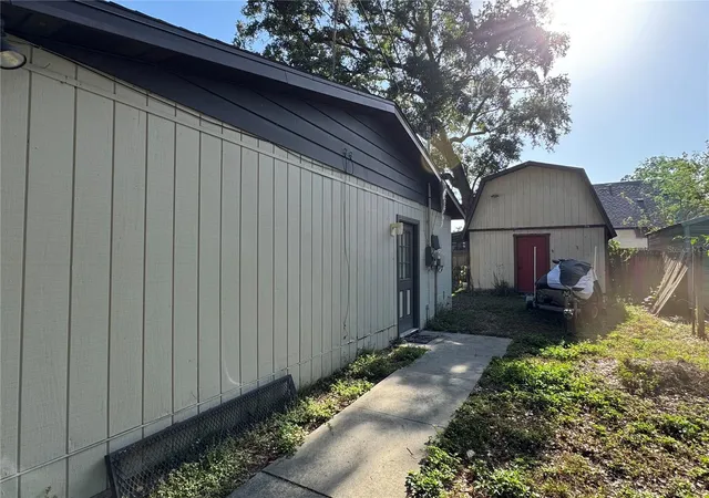 3rd image of 1703 N Taylor Rd, Brandon, FL 33510 | MLS# TB8381844