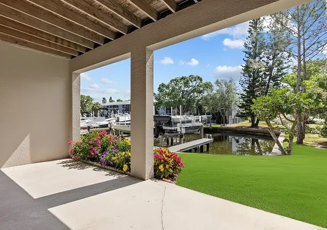 36th image of 800 Callista Cay Loop, Tarpon Springs, FL 34689 | MLS# TB8381932