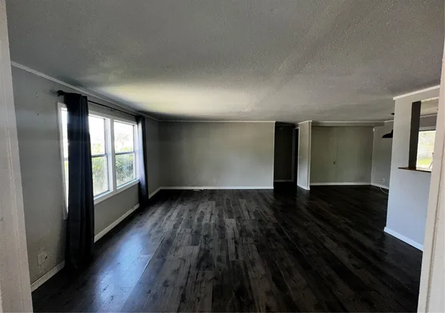 Photo 3 of Sale Pending at 5812 Red Fox Dr, Winter Haven, FL 33884 | MLS# P4934727 | Listing updated on 2026-05-22