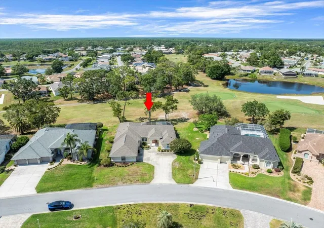 Photo 1 of Single family home for sale at 9216 Tarleton Cir, Weeki Wachee, FL 34613 | MLS# W7875229 | Listing updated on 2026-09-30