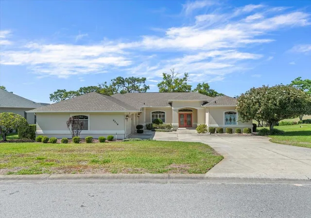 Photo 3 of Single family home for sale at 9216 Tarleton Cir, Weeki Wachee, FL 34613 | MLS# W7875229 | Listing updated on 2026-09-30