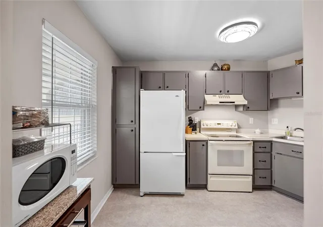 Listing Photo 4 - Condo for sale in building located at 8703 Bardmoor Blvd, Seminole, FL 33777 - Unit #305