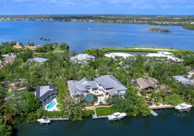 Homes for sale in Sarasota, FL | 5132 Jungle Plum Rd, Sarasota, FL 34242 | MLS# A4651663
