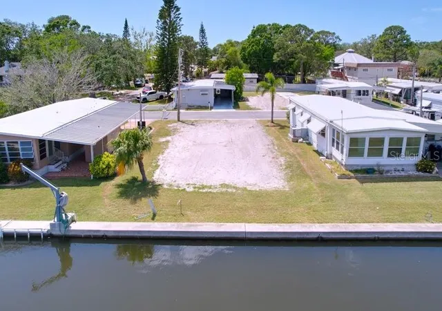 2nd image of 18 Yawl Ln #18, Palm Harbor, FL 34683 | MLS# TB8383101