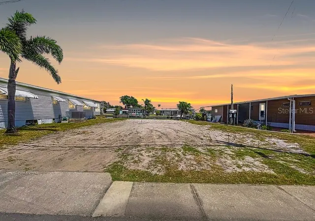1st image of 18 Yawl Ln #18, Palm Harbor, FL 34683 | MLS# TB8383101