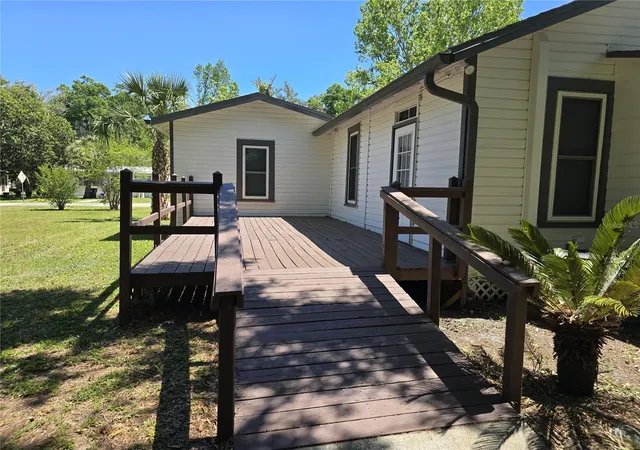 Homes for sale in Williston, FL | 326 Se 2nd St, Williston, FL 32696 | MLS# OM701060