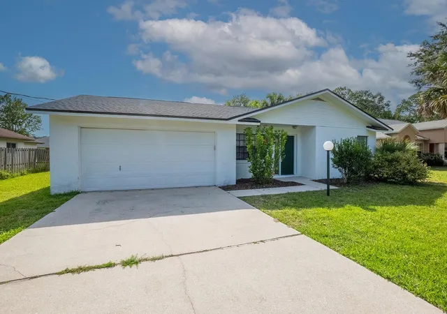 Homes for sale in Palm Coast, FL | 13 Whittington Dr, Palm Coast, FL 32164 | MLS# FC309578