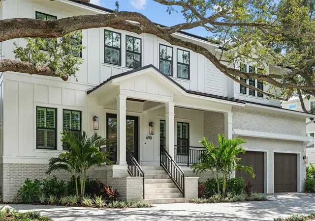 Photo 2 of Sale Pending at 690 Geneva Pl, Tampa, FL 33606 | MLS# TB8383425 | Listing updated on 2026-09-21