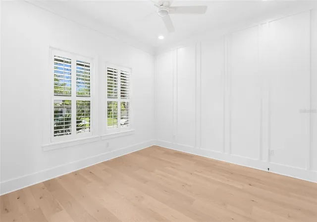Photo 4 of Sale Pending at 690 Geneva Pl, Tampa, FL 33606 | MLS# TB8383425 | Listing updated on 2026-09-21