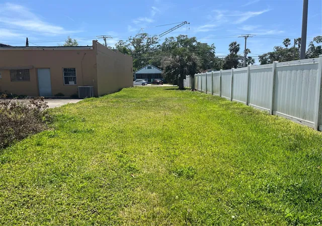 3rd image of 112 Fairview Ave, Daytona Beach, FL 32114 | MLS# O6307216