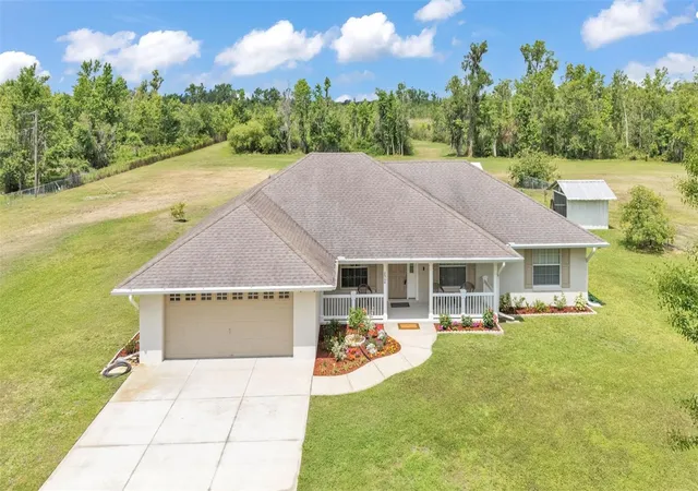 3rd image of 8904 Carrolwood Dr, Lakeland, FL 33810 | MLS# L4952809