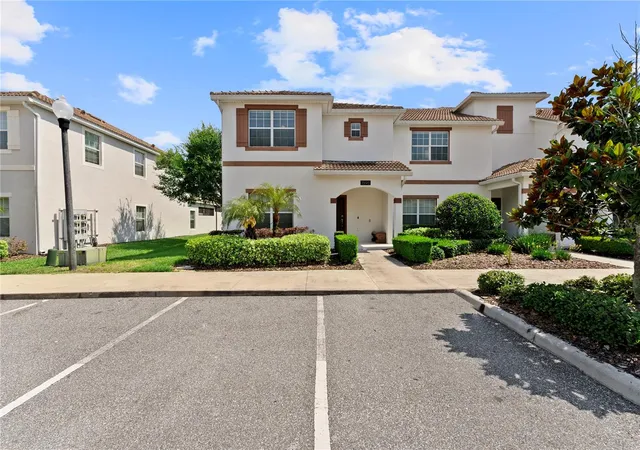 Photo 2 of Townhouse for sale at 1596 Moon Valley Dr, Davenport, FL 33896 | MLS# O6307337 | Listing updated on 2026-09-06