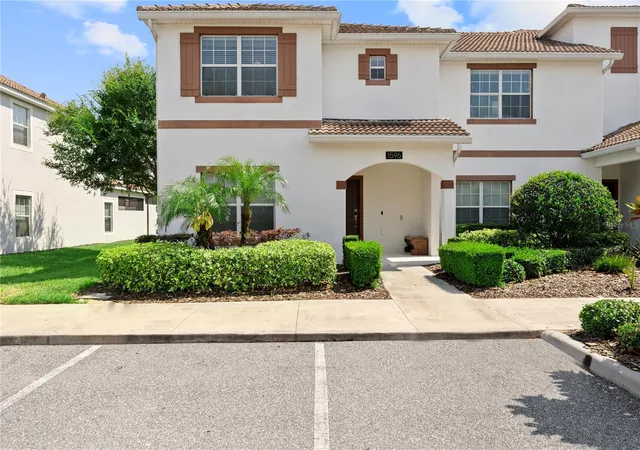 Photo 3 of Townhouse for sale at 1596 Moon Valley Dr, Davenport, FL 33896 | MLS# O6307337 | Listing updated on 2026-09-06