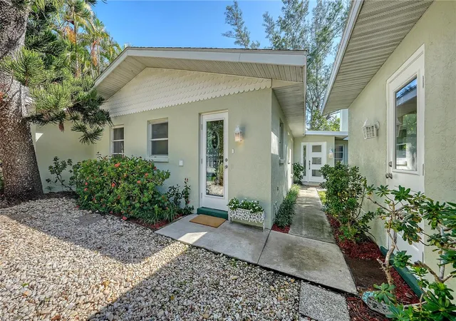 Photo 3 of Single family home for sale at 120 Hammock Rd, Anna Maria, FL 34216 | MLS# A4652090 | Listing updated on 2026-10-08