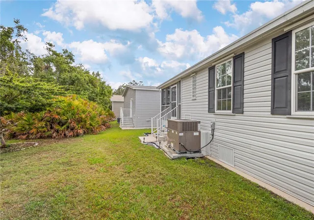 Photo 4 of Manufactured home for sale at 3421 70th Avenue E, Ellenton, FL 34222 | MLS# A4652160 | Listing updated on 2026-03-30