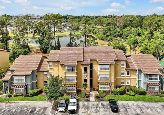 2nd image of 5168 Conroy Rd #35, Orlando, FL 32811 | MLS# O6307750