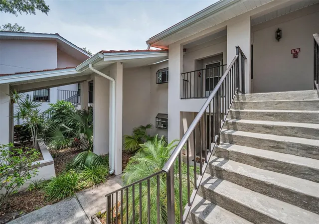 2nd image of 300 S Florida Ave #200J, Tarpon Springs, FL 34689 | MLS# TB8384604
