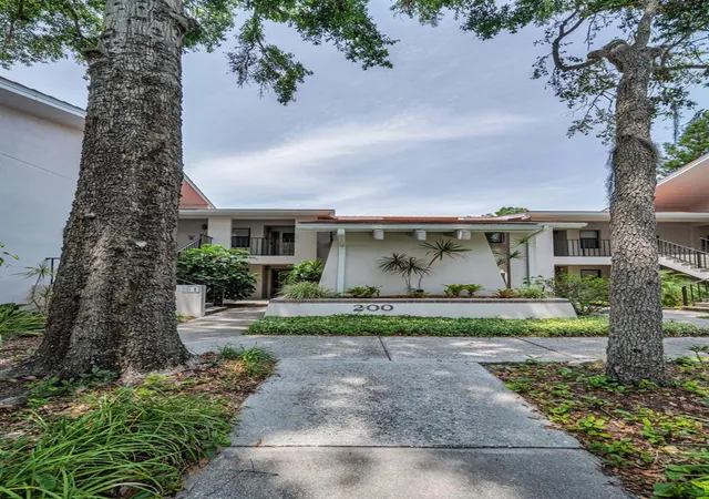 3rd image of 300 S Florida Ave #200J, Tarpon Springs, FL 34689 | MLS# TB8384604