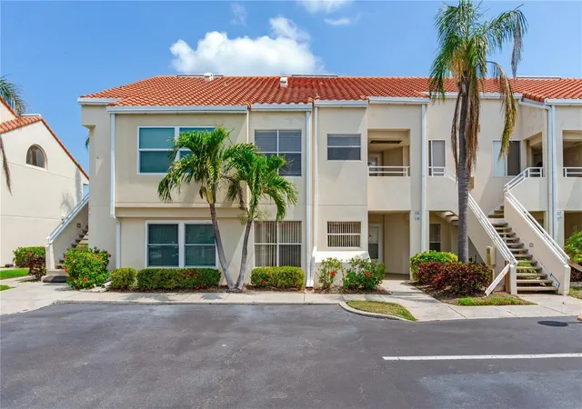 Homes for sale in St Petersburg, FL | 6171 Bahia Del Mar Blvd #216, St Petersburg, FL 33715 | MLS# TB8384629