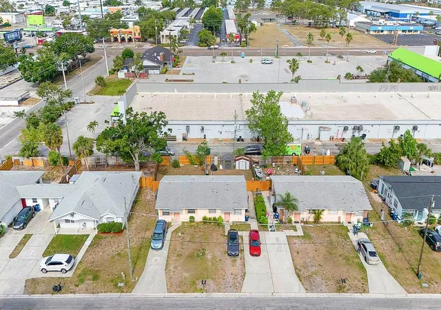 2nd image of 6524/6526 12th St W, Bradenton, FL 34207 | MLS# O6307912