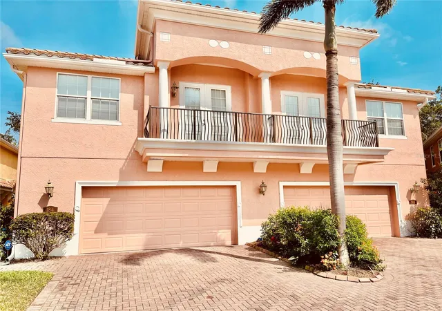 Photo 3 of Townhouse for sale at 184 Banyan Bay Dr, St Petersburg, FL 33705 | MLS# TB8384825 | Listing updated on 2026-08-31