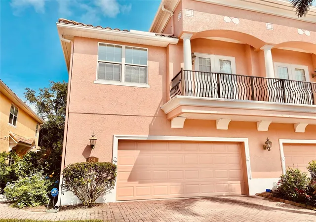 Photo 4 of Townhouse for sale at 184 Banyan Bay Dr, St Petersburg, FL 33705 | MLS# TB8384825 | Listing updated on 2026-08-31