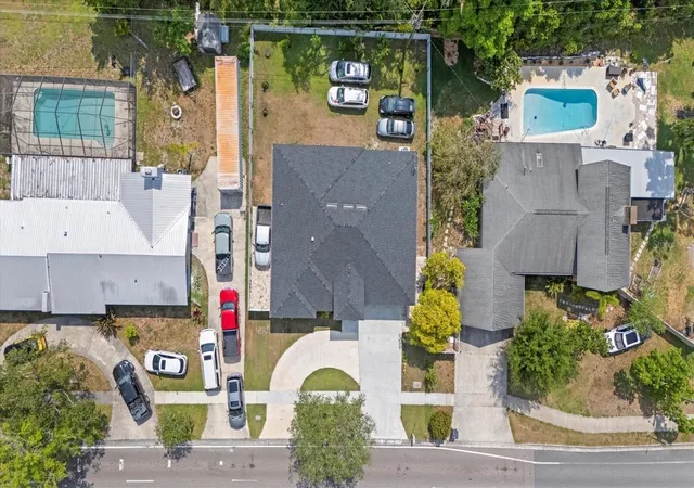 4th image of 19212 Sunlake Blvd, Lutz, FL 33558 | MLS# TB8385075