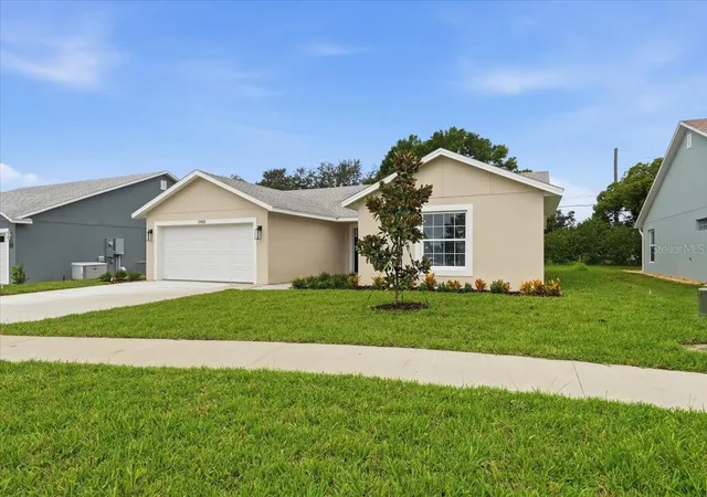 Single family home for sale at 5909 Cormorant Ct, LAKELAND, FL 33809 | MLS# L4952909