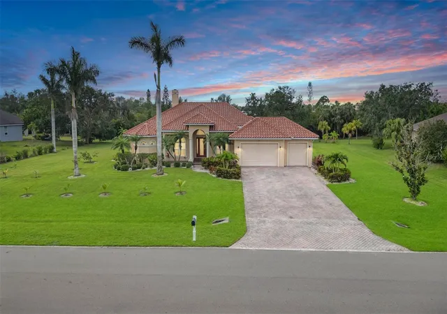 2nd image of 6120 9th Avenue Cir Ne, Bradenton, FL 34212 | MLS# TB8385349