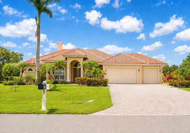 1st image of 6120 9th Avenue Cir Ne, Bradenton, FL 34212 | MLS# TB8385349
