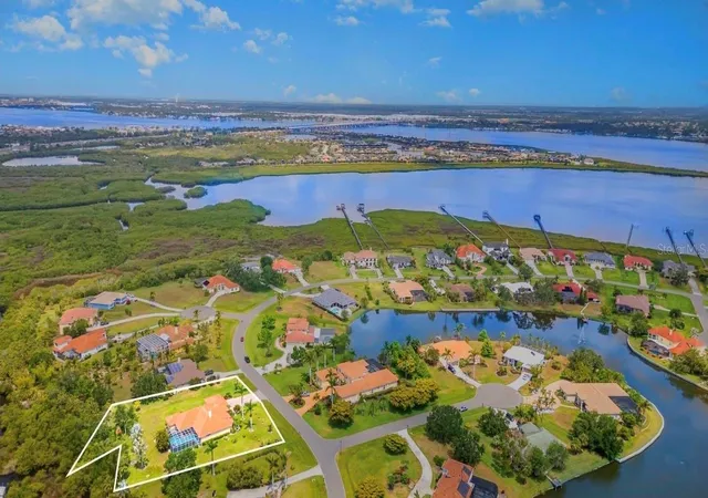 34th image of 6120 9th Avenue Cir Ne, Bradenton, FL 34212 | MLS# TB8385349