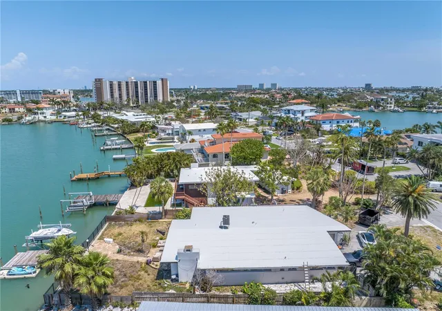Homes for sale in Treasure Island, FL | 31 Dolphin Dr, Treasure Island, FL 33706 | MLS# TB8385856