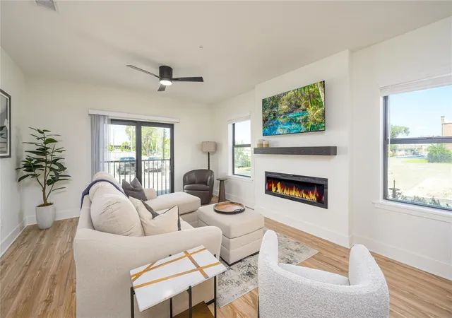 4th image of 415 Se 1St Ave #103, Ocala, FL 34471 | MLS# OM701554
