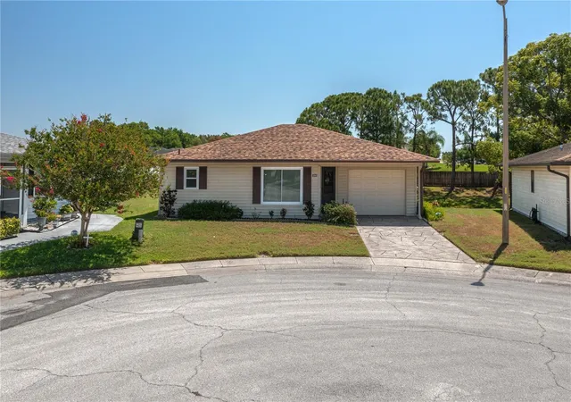 Photo 1 of Single family home for sale at 3245 Prairie Dunes Cir E, Lakeland, FL 33810 | MLS# P4934841 | Listing updated on 2026-09-22